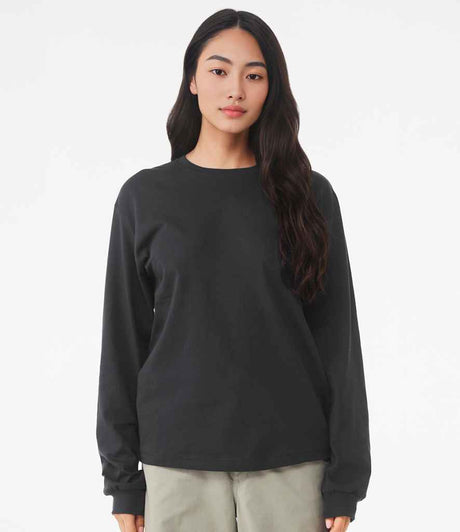 CV3511 Dark Grey Heather Model