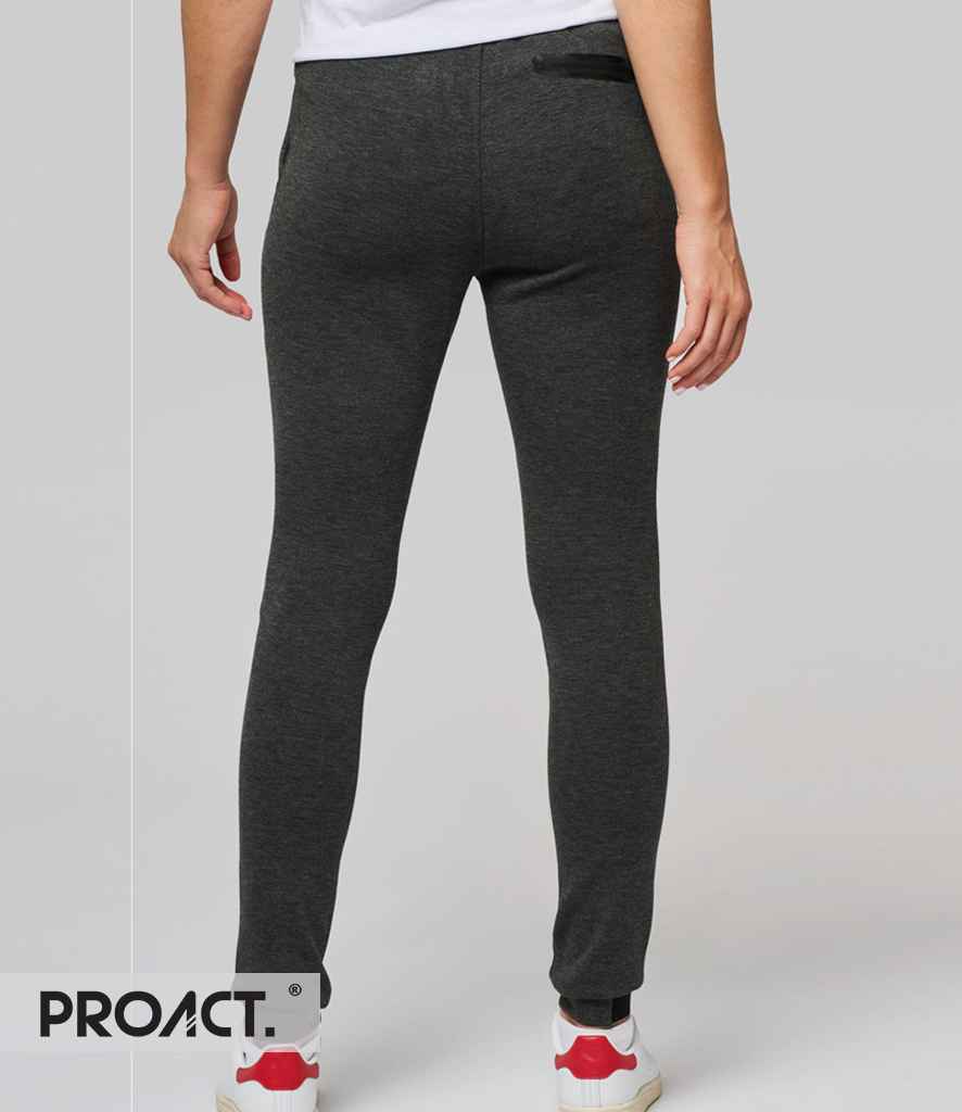 PA1009 Deep Grey Heather Model